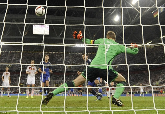 Tân binh M.U toả sáng rực rỡ, Argentina “trả nợ” World Cup trước người Đức ảnh 3