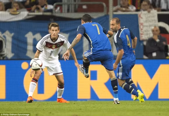 Tân binh M.U toả sáng rực rỡ, Argentina “trả nợ” World Cup trước người Đức ảnh 2