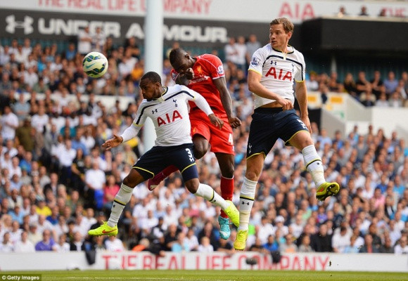Bỏ lỡ nhiều cơ hội ngon ăn, Balotelli vẫn ra mắt hoàn hảo trong màu áo Liverpool ảnh 1