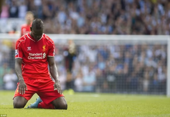 Bỏ lỡ nhiều cơ hội ngon ăn, Balotelli vẫn ra mắt hoàn hảo trong màu áo Liverpool ảnh 3