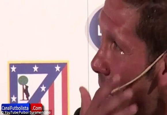 Diego Simeone họp báo công bố sử dụng…Facebook! ảnh 2