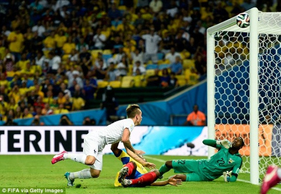 Shaqiri lập hat-trick, Thụy Sĩ theo Pháp vào vòng 16 đội ảnh 5