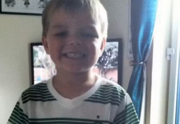 Cậu bé 6 tuổi tự ứng cử dẫn dắt...CLB Celtic gây "bão mạng" ảnh 3