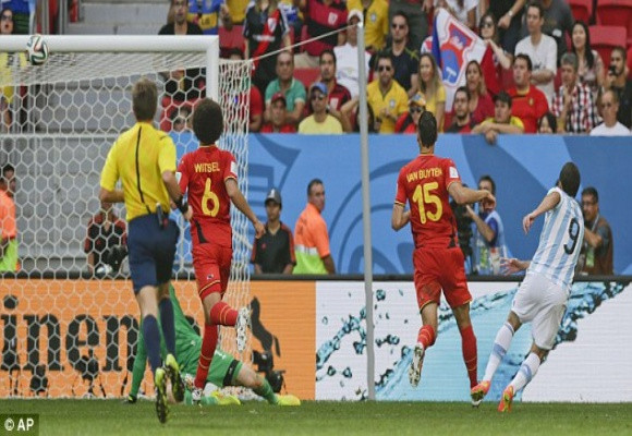 Siêu phẩm đá nối của Higuain đưa Argentina vào bán kết ảnh 3