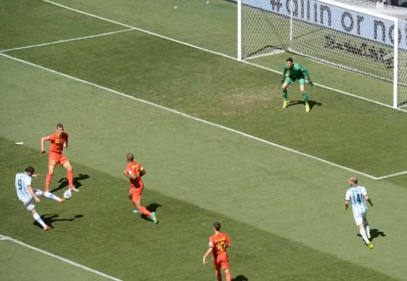 Siêu phẩm đá nối của Higuain đưa Argentina vào bán kết ảnh 1