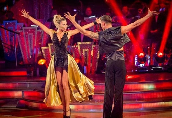 Ngắm bà xã siêu mẫu của Peter Crouch "khoe thân" trên Facebook ảnh 8