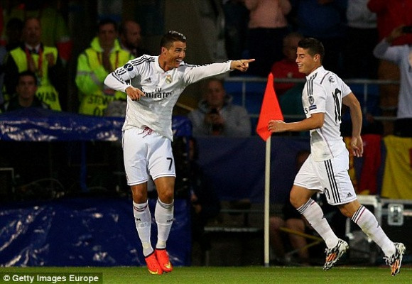 Ronaldo lập cú đúp trong ngày “dải ngân hà” tỏa sáng ảnh 6 Ronaldo lập cú đúp trong ngày “dải ngân hà” tỏa sáng ảnh 6