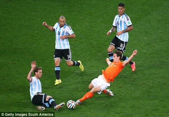 Sau 24 năm chờ đợi, Argentina vào chung kết gặp Đức ảnh 4