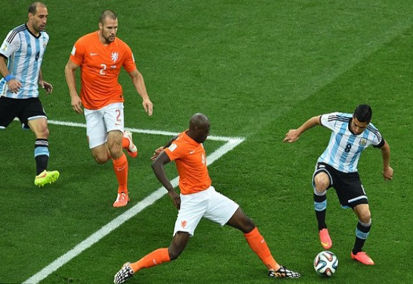 Sau 24 năm chờ đợi, Argentina vào chung kết gặp Đức ảnh 11