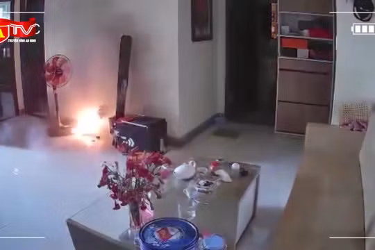 Cảnh báo nguy cơ cháy nổ khi sạc điện thoại