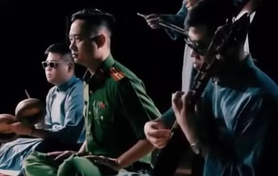 Cháu nhà ngoan lắm, lên phường ngoan hơn
