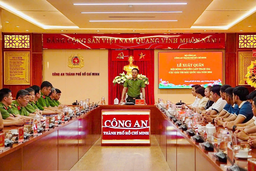 Quang cảnh buổi lễ xuất quân