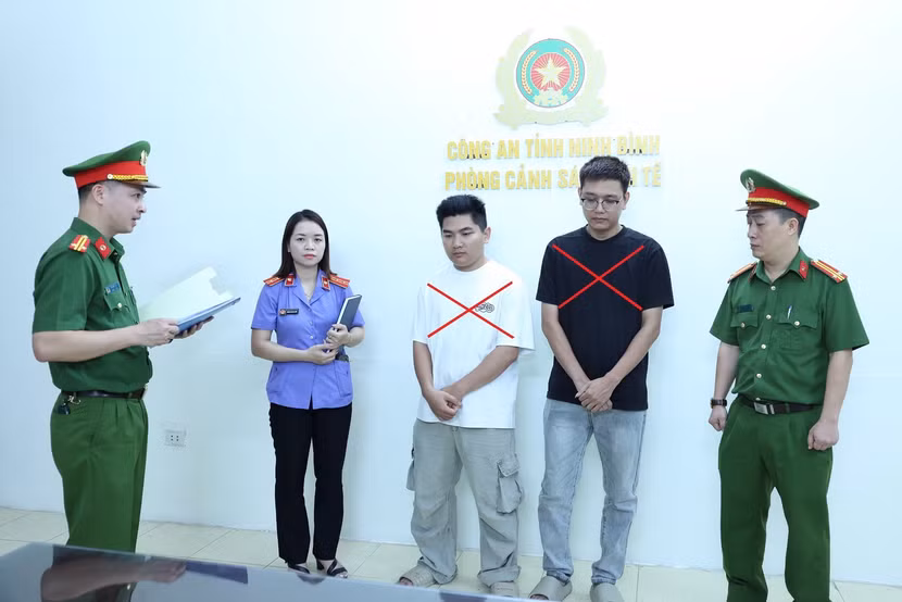 Cơ quan Cảnh sát điều tra Công an tỉnh Ninh Bình ra Quyết định khởi tố bị can đối với 2 đối tượng về hành vi “Xâm phạm quyền sở hữu công nghiệp”.