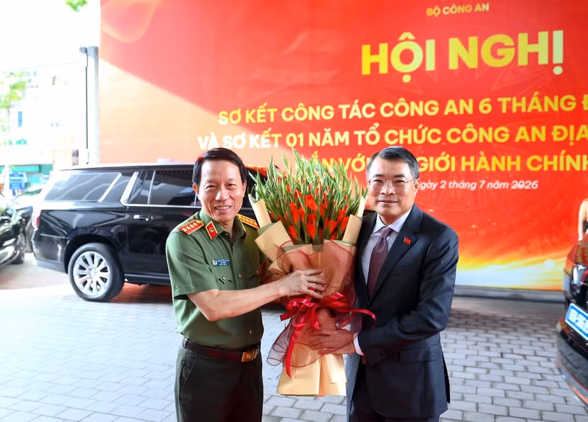 Thủ tướng Chính phủ Lê Minh Hưng đến dự và chỉ đạo Hội nghị sơ kết công tác công an 6 tháng đầu năm 2026 và sơ kết 1 năm tổ chức Công an địa phương 2 cấp gắn với địa giới hành chính mới.