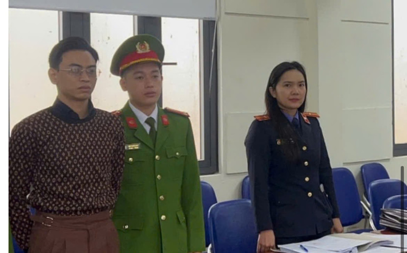 Cơ quan điều tra tống đạt các quyết định đối với Nguyễn Văn Thiên z7308704361638-b5a8825b35025e097ccfe1d2a759b40d.jpg