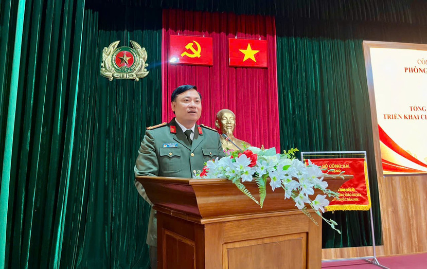 Đại tá Nguyễn Tiến Đạt - Phó Giám đốc, Thủ trưởng Cơ quan An ninh Điều tra - Công an thành phố Hà Nội phát biểu chỉ đạo hội nghị