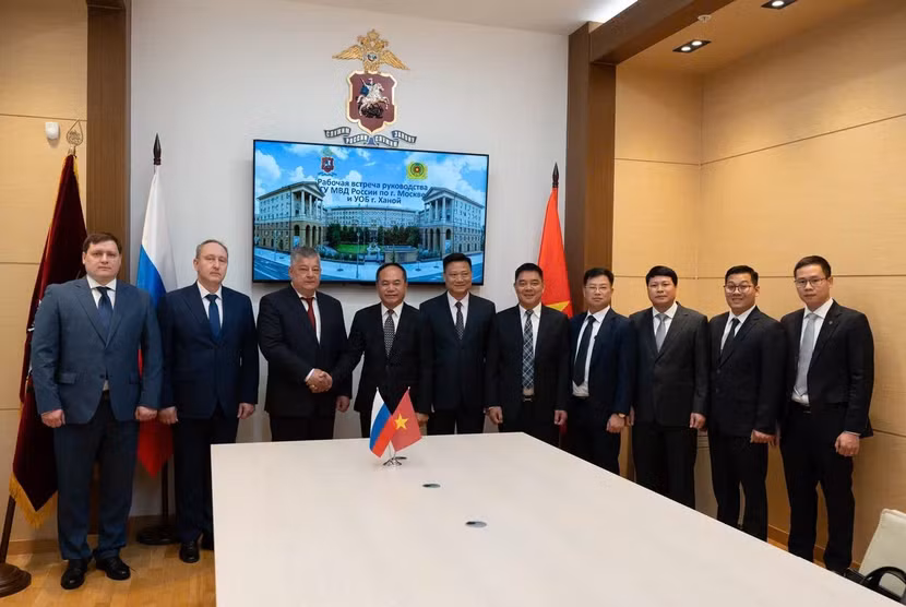 Đoàn đại biểu Công an TP Hà Nội thăm, làm việc với Tổng cục Bộ Nội vụ Liên bang Nga ảnh 3
