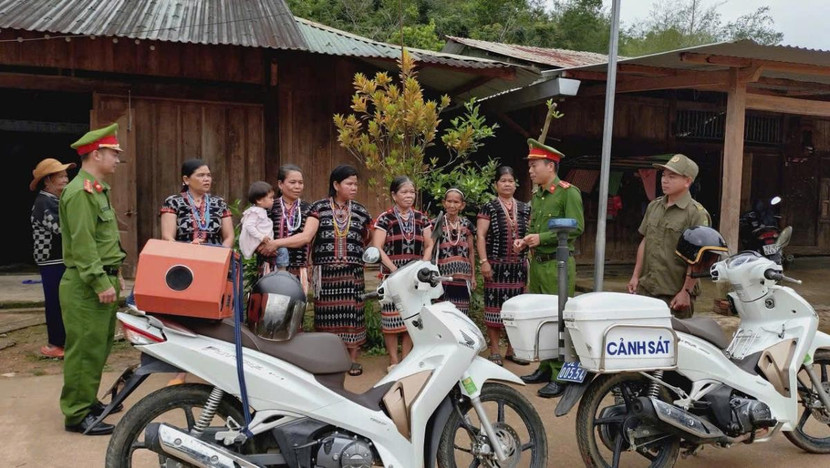 Thời điểm hiện nay lực lượng Công an cơ sở tiếp tục phối hợp chặt chẽ với các phòng nghiệp vụ Công an thành phố và chính quyền địa phương rà soát, cập nhật danh sách cử tri trên địa bàn.