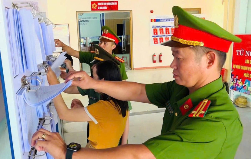 Tăng cường nắm tình hình địa bàn, bảo đảm ANTT tại các điểm niêm yết danh sách ứng cử viên cũng như các khu vực dự kiến tổ chức bỏ phiếu.