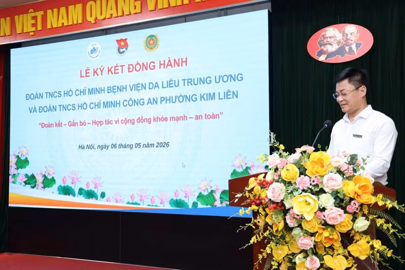 Đại diện Bệnh viện phát biểu tại buổi lễ