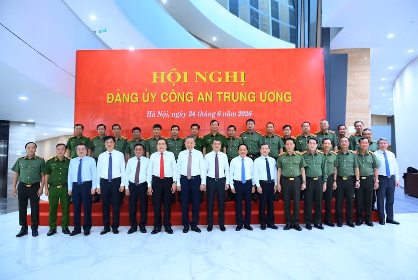 Tổng Bí thư, Chủ tịch nước Tô Lâm cùng các đại biểu dự Hội nghị.