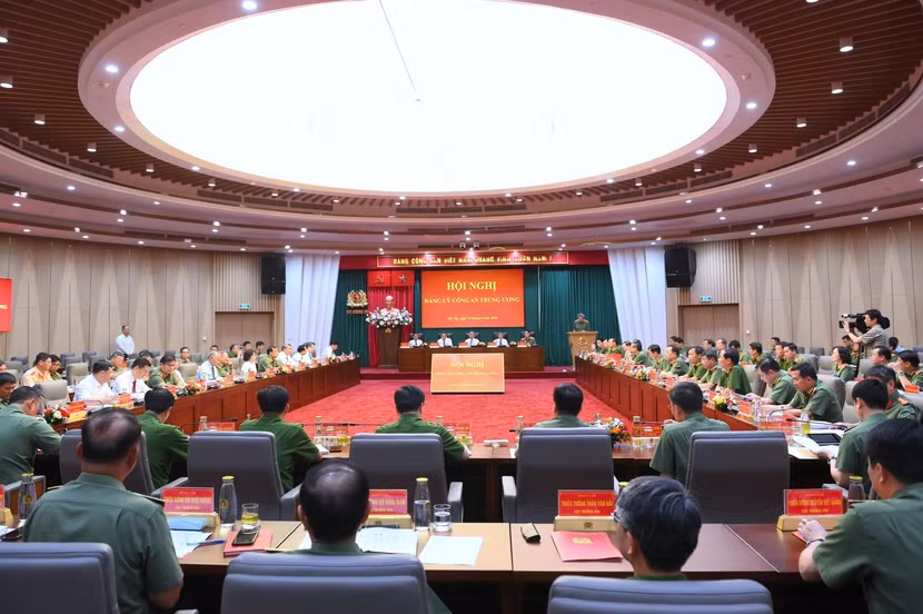 Tổng Bí thư, Chủ tịch nước Tô Lâm cùng các đại biểu dự Hội nghị Đảng ủy Công an Trung ương.