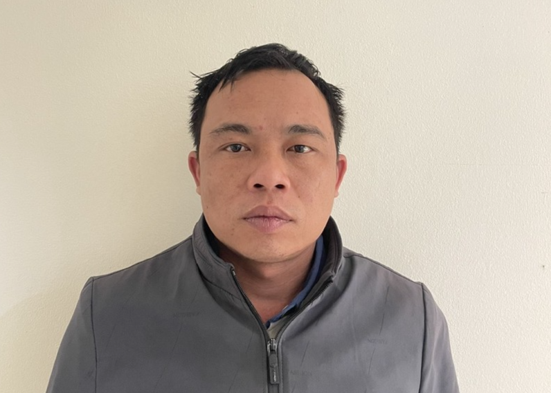 Đối tượng Trần Văn Tuấn tại cơ quan Công an