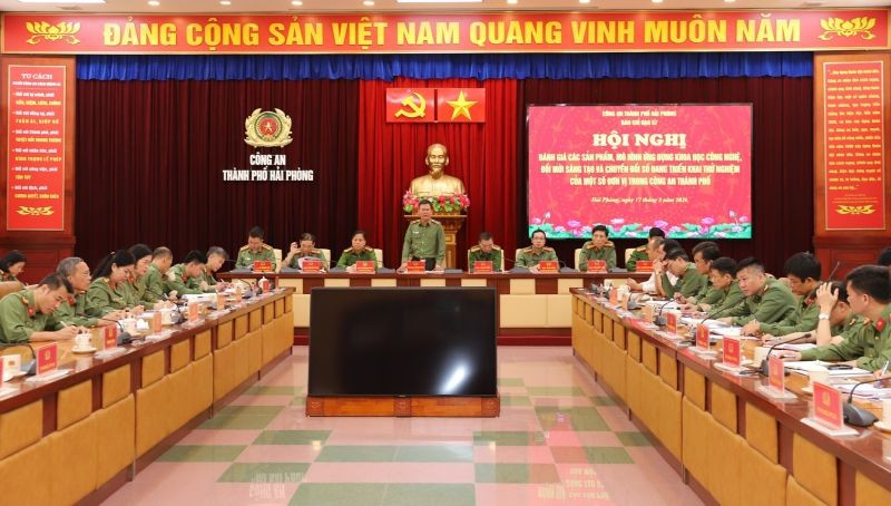 Quang cảnh hội nghị