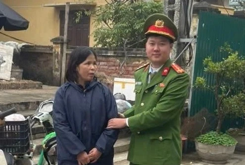 Bắt đối tượng nữ trộm cắp tài sản
