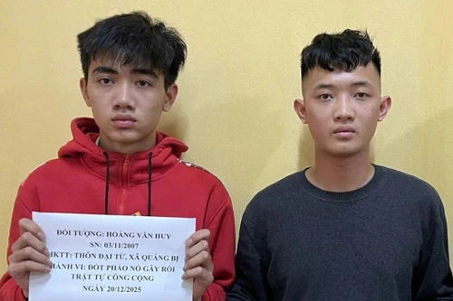 Khởi tố vụ án gây rối trật tự công cộng do đốt pháo nổ