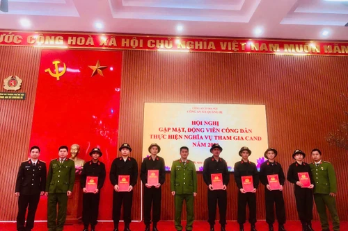 Gặp mặt, động viên và giao nhiệm vụ cho công dân nhập ngũ năm 2026