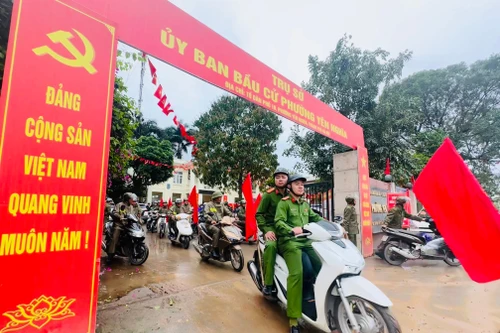 Triển khai lực lượng bảo vệ tuyệt đối an toàn ngày bầu cử