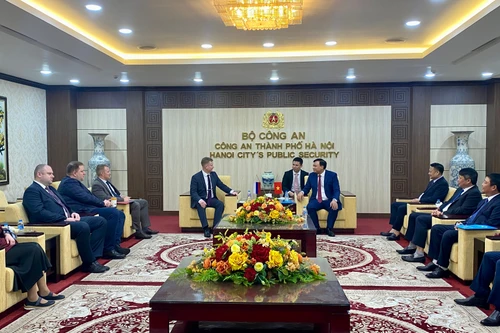 Công an Hà Nội trao đổi kinh nghiệm phòng chống tội phạm công nghệ cao với Đoàn chuyên gia Tổng cục Nội vụ Mát-xcơ-va