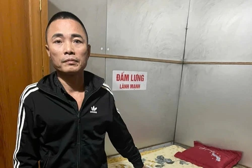 Tạm giữ hình sự chủ quán tẩm quất chứa chấp mại dâm