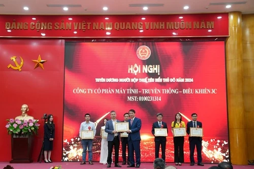 Hà Nội tuyên dương 170 người nộp thuế tiêu biểu