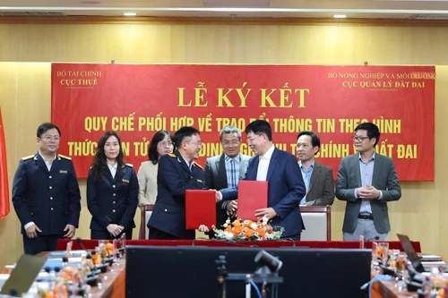 Liên thông điện tử để rút ngắn thời gian xử lý hồ sơ nộp thuế đất