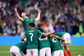 Chủ nhà Mexico thẳng tiến vòng 1/8 bằng phong độ kinh ngạc