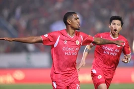 Buộc Ninh Bình chịu trận, Công an Hà Nội FC lên đầu bảng V-League