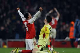 Kai Havertz phá lưới Chelsea phút 90+7, Arsenal vào chung kết cúp Liên đoàn