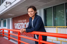 Ca sĩ người Nhật Bản làm HLV trưởng tuyển Singapore