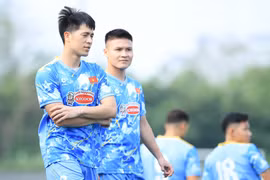 Đình Trọng tái xuất sau 4 năm, tuyển Việt Nam hoàn thiện lực lượng