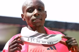 Hành trình của 'dị nhân' Sabastian Sawe đến cột mốc phi thường sub2