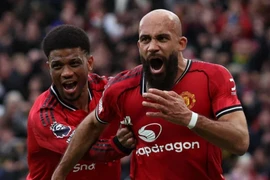 Carrick ra mắt như mơ, MU quật ngã Man City tại Old Trafford