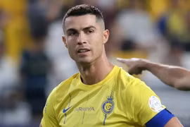 Ronaldo im tiếng, Al Nassr đứt mạch bất bại