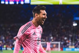 Messi bùng nổ với hattrick, Inter Miami ngược dòng cảm xúc
