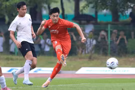 Đình Bắc ghi bàn, ĐT Việt Nam đại thắng 6-0 ở Hàn Quốc