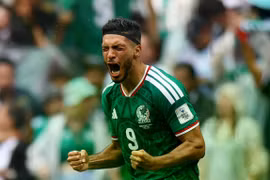 Mexico phá dớp trận ra quân World Cup bằng chiến thắng trước Nam Phi
