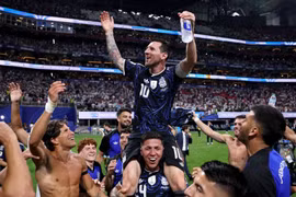 Messi nói điều đặc biệt khi Argentina ngược dòng hạ tuyển Anh