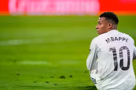 Hơn một triệu CĐV Real Madrid đòi bán Mbappe