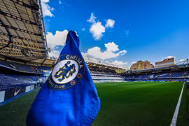 Chelsea bị phạt nặng và đối mặt án cấm chuyển nhượng